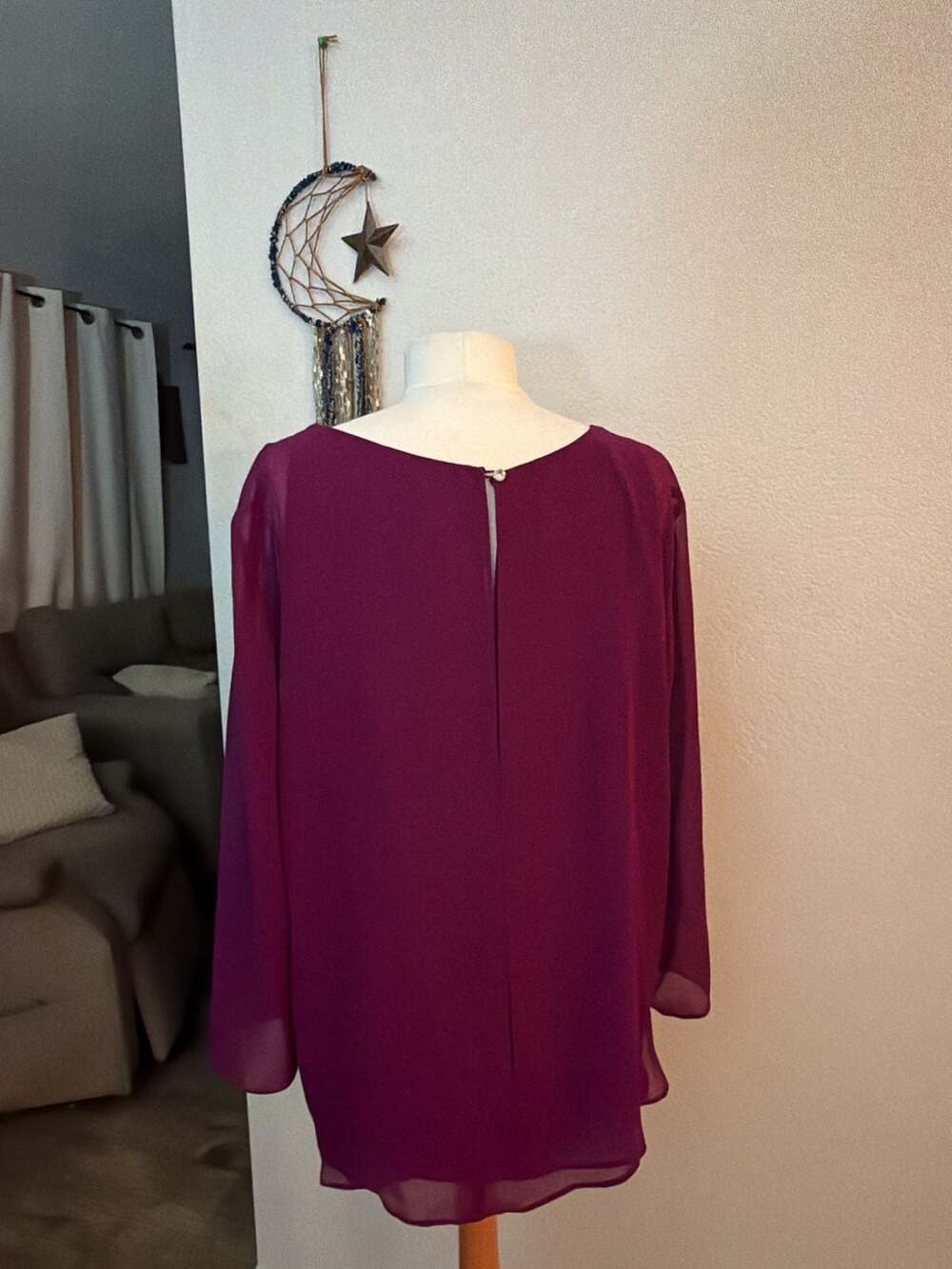 Jennifer Lopez Women's Purple V-Neck Flutter Sleeve Chiffon Blouse - Picture 3 of 6